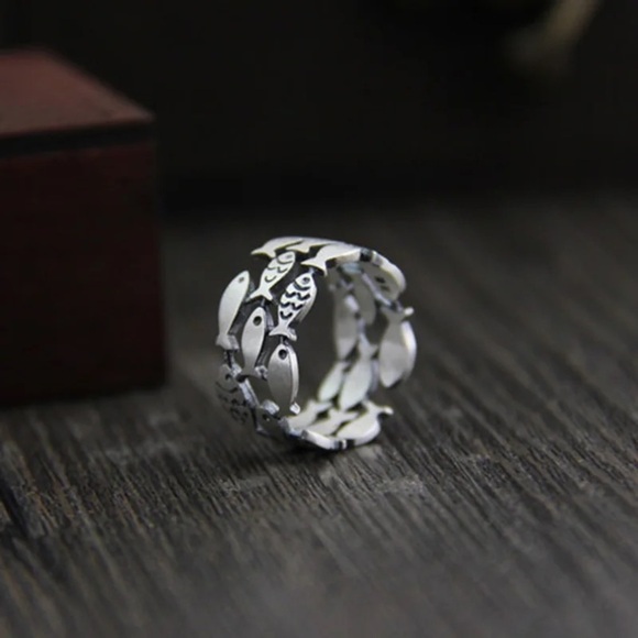 Sterling Silver Fish Ring - Picture 5 of 5